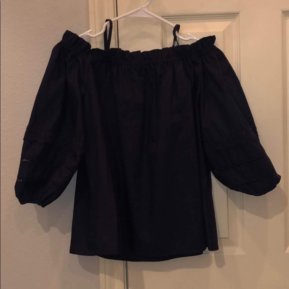 SOPRANO off the shoulder top